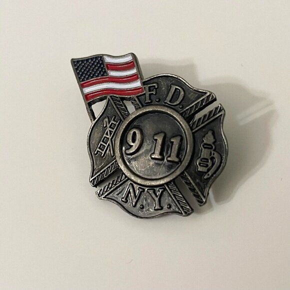 Vtg 9 11 FD NY New York Fire Department Memorial Pin Flag - Picture 1 of 8